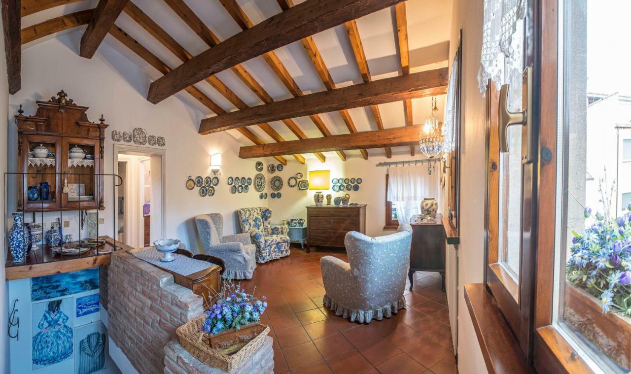 Piccola Casa Antica Apartment แฟร์รารา ภายนอก รูปภาพ