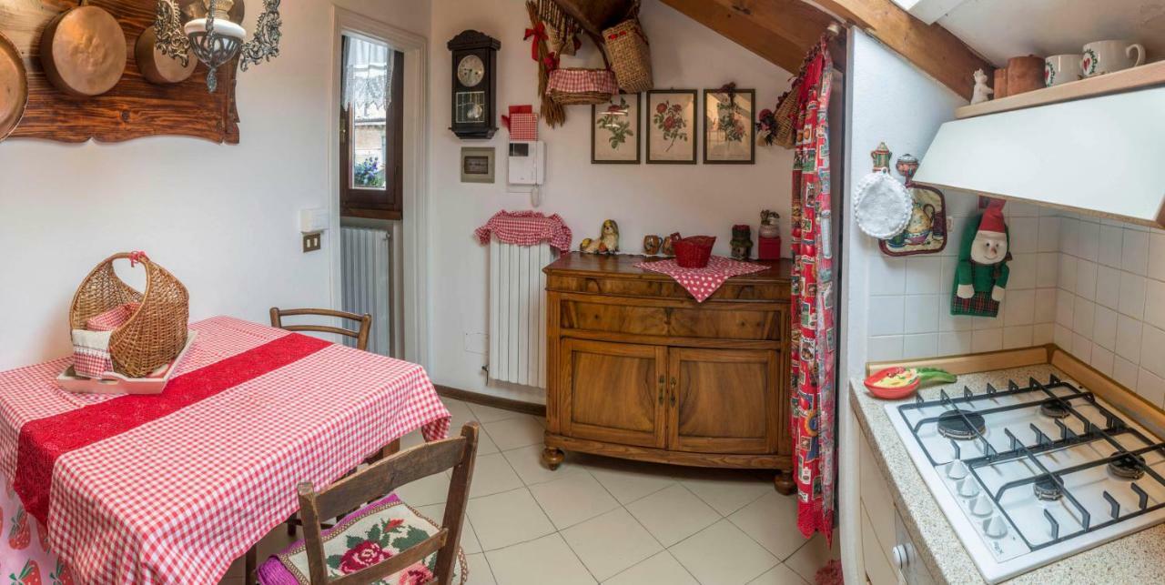 Piccola Casa Antica Apartment แฟร์รารา ภายนอก รูปภาพ