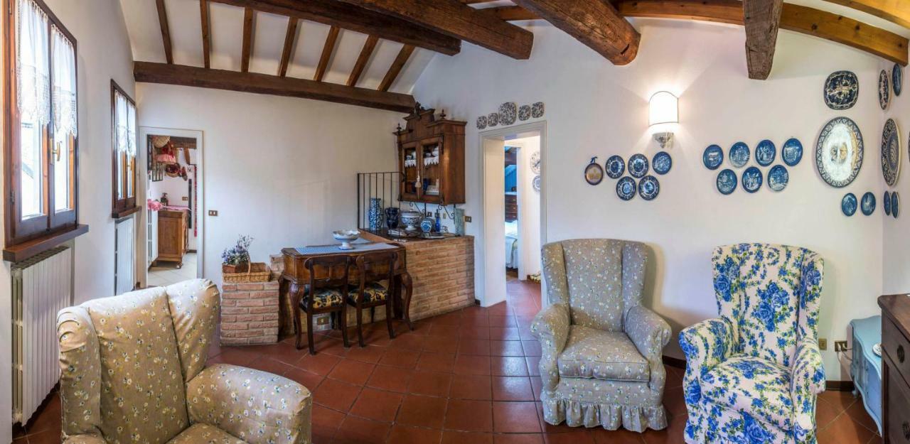 Piccola Casa Antica Apartment แฟร์รารา ภายนอก รูปภาพ